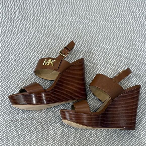Michael Kors Brown Wedge Sandals Size 7 - Picture 4 of 5